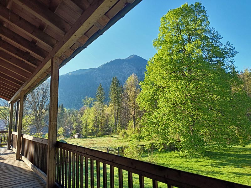 Garten und Balkon der Kraftquelle Josefstal